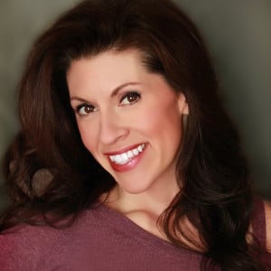 Profile photo for Kelli Lindsay