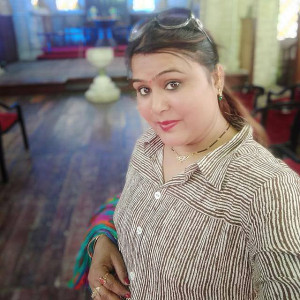 Profile photo for Ishika Bhati