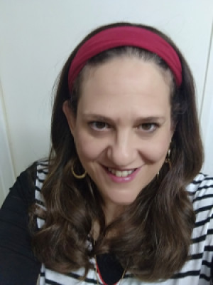 Profile photo for Mimi Holstein