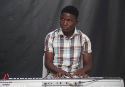 Profile photo for ADIGUN TAIWO OLUWATOMISIN