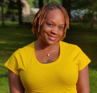 Profile photo for DENNIA FLOYD