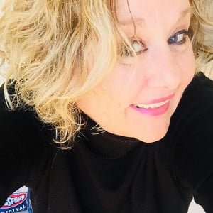 Profile photo for Guylaine Simone Gamble