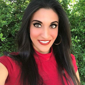 Profile photo for Kiana Derakhti