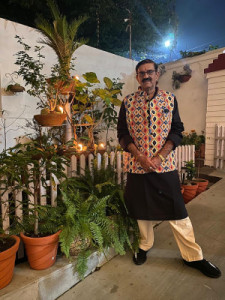 Profile photo for Suresh Vachani