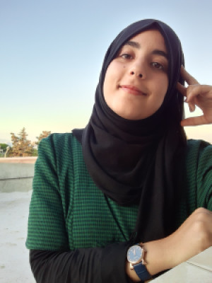 Profile photo for Yomna El Benna