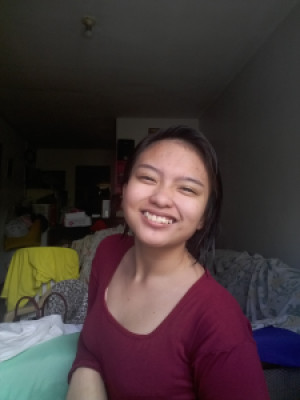 Profile photo for Robyn Fruto