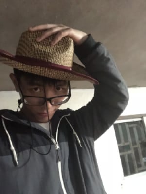 Profile photo for Liang undefined