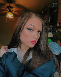 Profile photo for Bella Dodson
