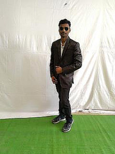 Profile photo for Saurabh Raje