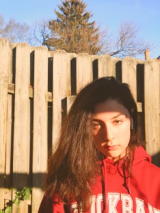 Profile photo for Luna Barrocas