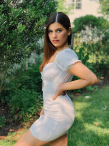 Profile photo for Laraib Habib