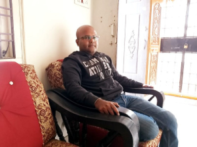 Profile photo for hari santosh