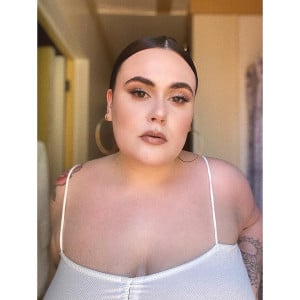 Profile photo for Ellie Davis