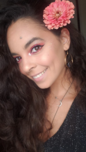 Profile photo for ISAVALERIE MEDINA