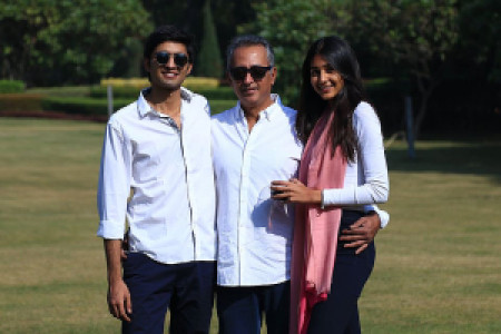 Profile photo for Zubair Warsi