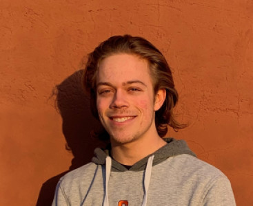 Profile photo for Elliott Holdosh