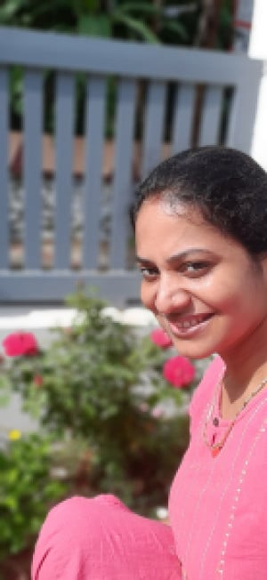 Profile photo for Aparnna Raveendran