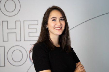 Profile photo for Julia Goes Lima