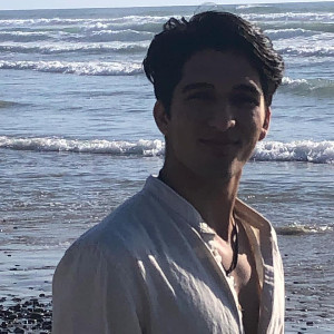 Profile photo for Roshan Andre Giua