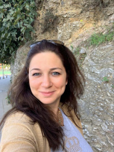 Profile photo for Magda kamal