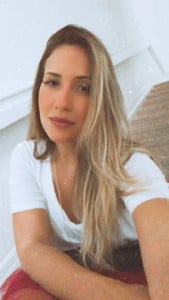 Profile photo for Allyne Vieira