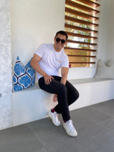 Profile photo for Luis Echevarria Jr