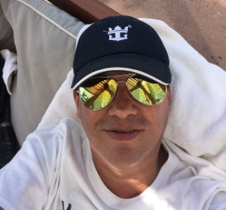 Profile photo for Roberto Ruano