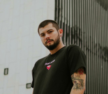 Profile photo for Arturo Lupercio