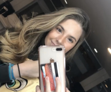 Profile photo for Cata Rojas