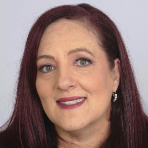 Profile photo for Lee Ann DeLeeuw