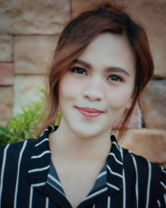Profile photo for Aileen Violon