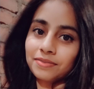 Profile photo for Warisha Anwar