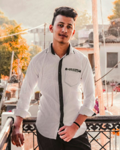 Profile photo for Sumit Kharayat