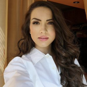 Profile photo for Eveline Păuna