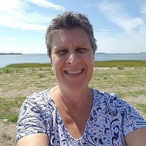 Profile photo for Jeanne Castellucci