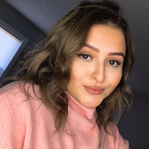 Profile photo for Victoria Andrade