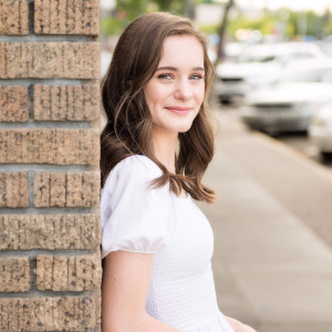 Profile photo for Anna Michlelle Ward