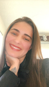 Profile photo for Larissa Godoi