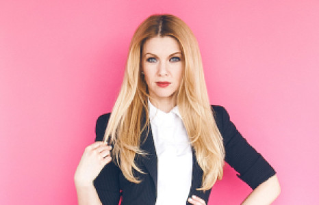 Profile photo for Candice Sand