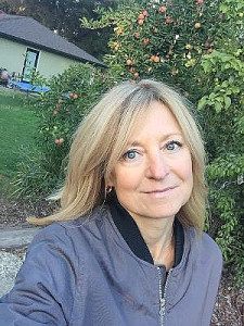 Profile photo for Yvonne Cornell