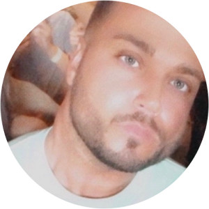Profile photo for Robert Gordillo