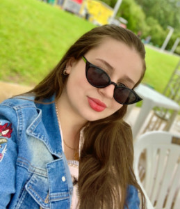 Profile photo for Larissa Fauro