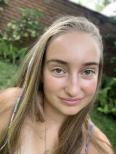 Profile photo for Bee Harvey