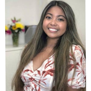 Profile photo for Nayomi Cuevas