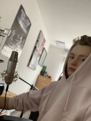 Profile photo for Luis Lang