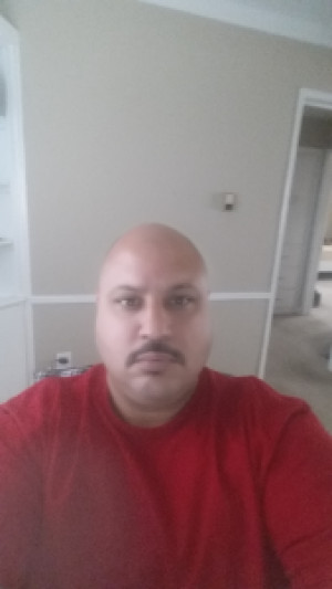 Profile photo for Tayron Suarez Rossner