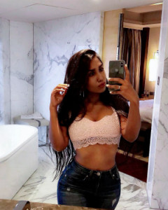 Profile photo for Scarlett M Rose