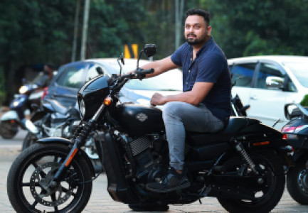 Profile photo for sharoon rahul