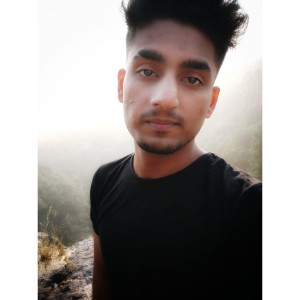 Profile photo for Aayush Soni