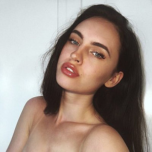 Profile photo for Mouza q